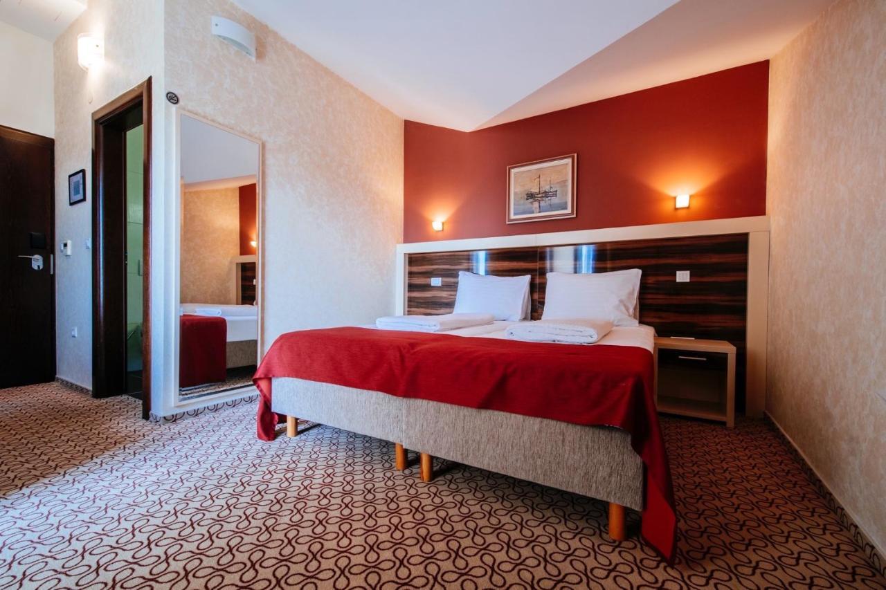 Hotel Terra Novalja Ngoại thất bức ảnh